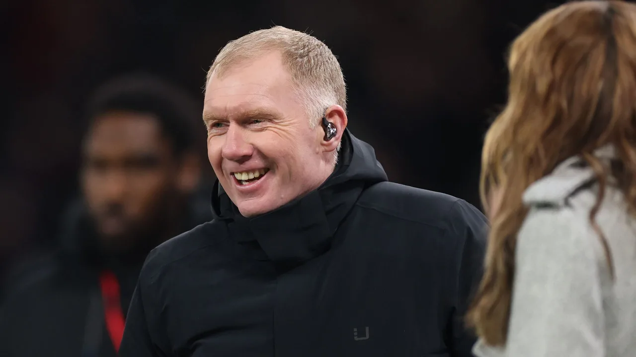 بول سكولز: خيار أقوى لتشيلسي كان متاحًا بدلاً من روزينيور